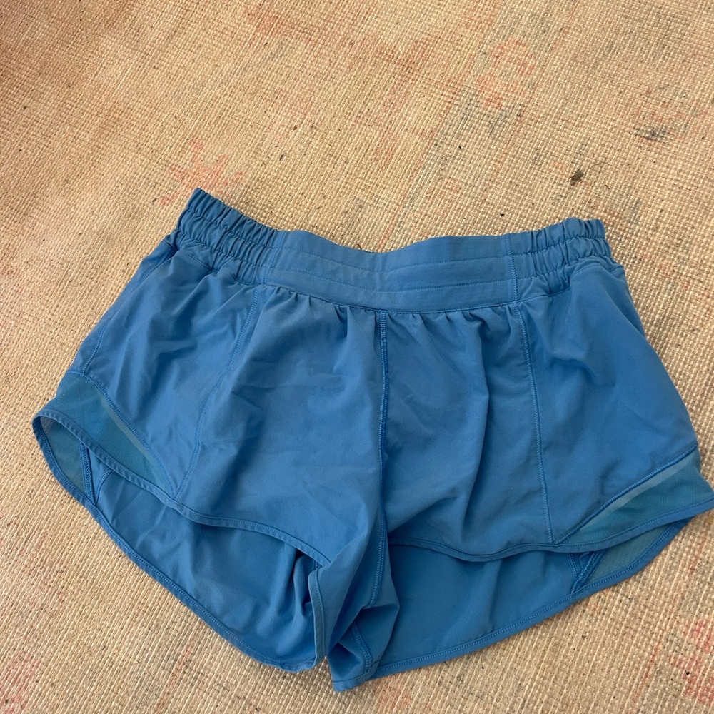 Lululemon hotty hot short 2.5 inch
